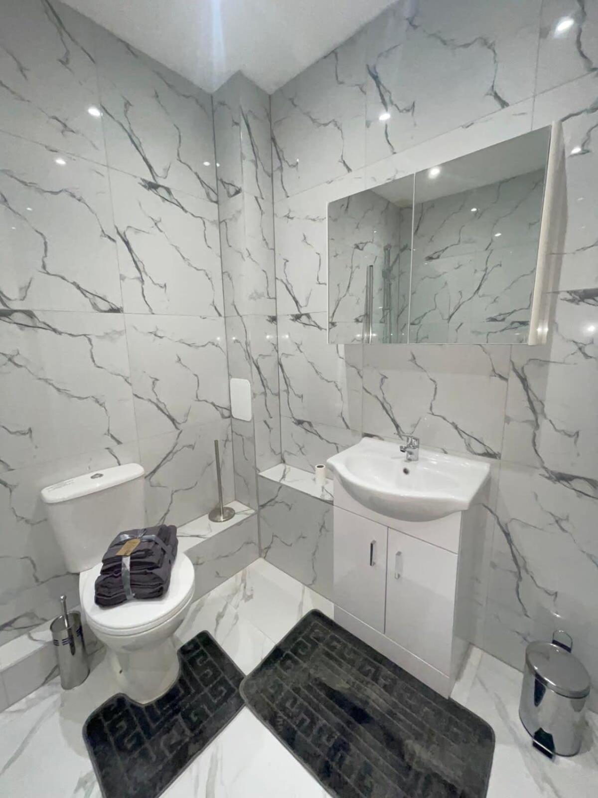 2 Bedroom Apartment - Flitwick - Contractor Friendly - Tourist Ready - Full Kitchen - Wifi - Smart Tv - Sofa Bed - Free Parking - Ideal For Short Or Long Stays Exterior foto